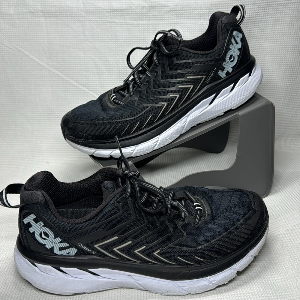 Hoka W Clifton 4 wide size 9